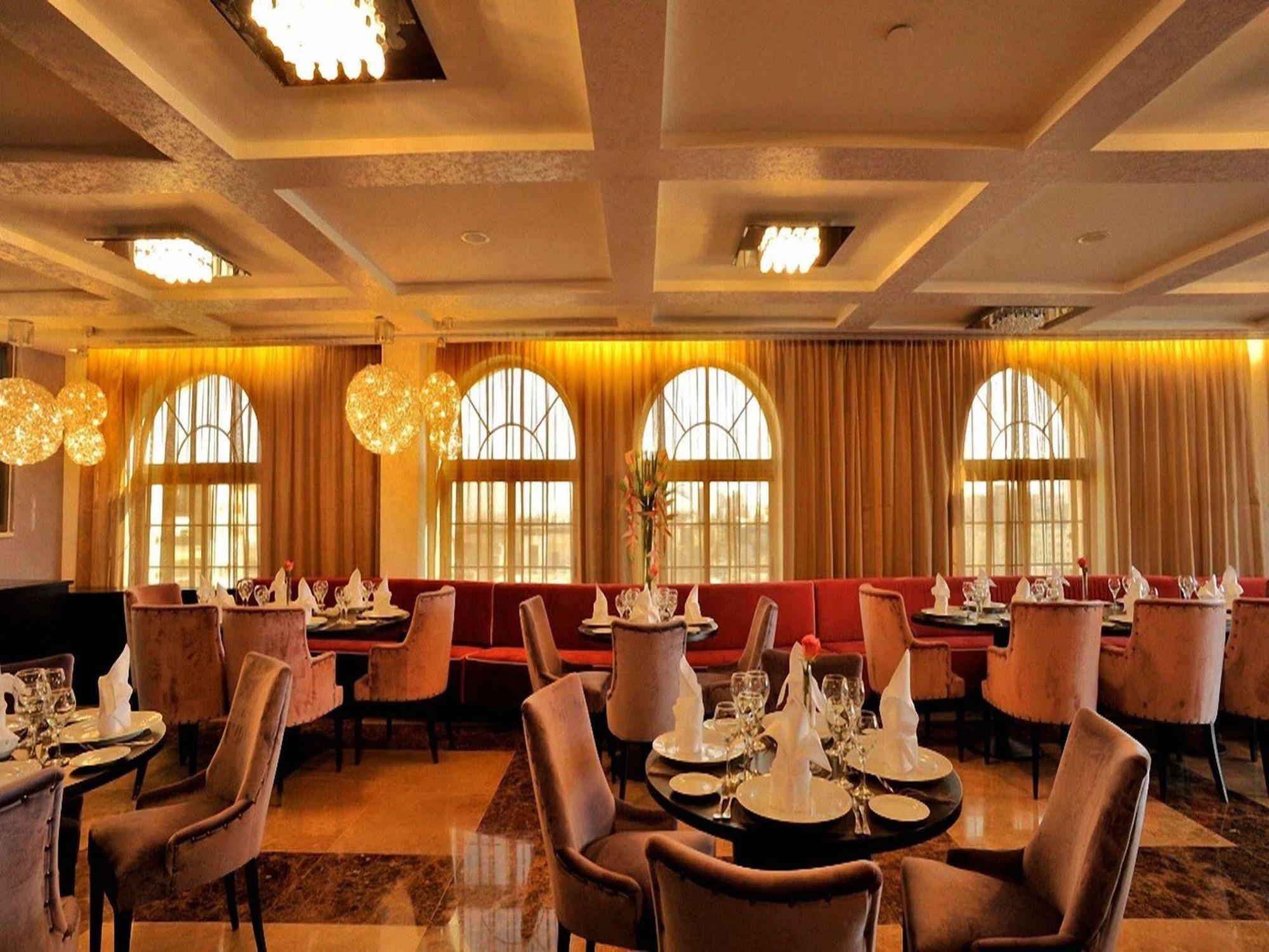 Il Palazzo Hotel And Suites อัมมาน ภายนอก รูปภาพ