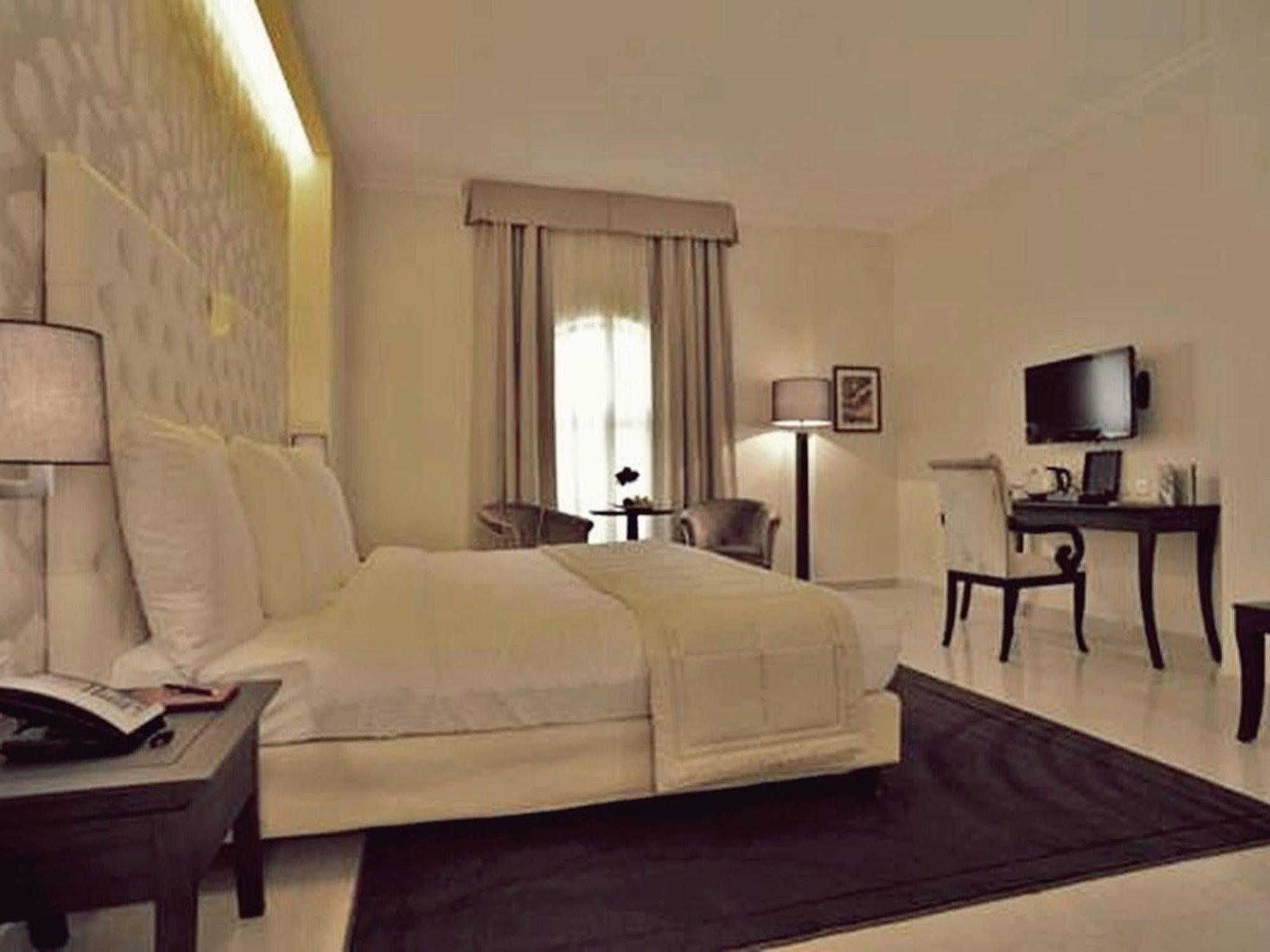 Il Palazzo Hotel And Suites อัมมาน ภายนอก รูปภาพ